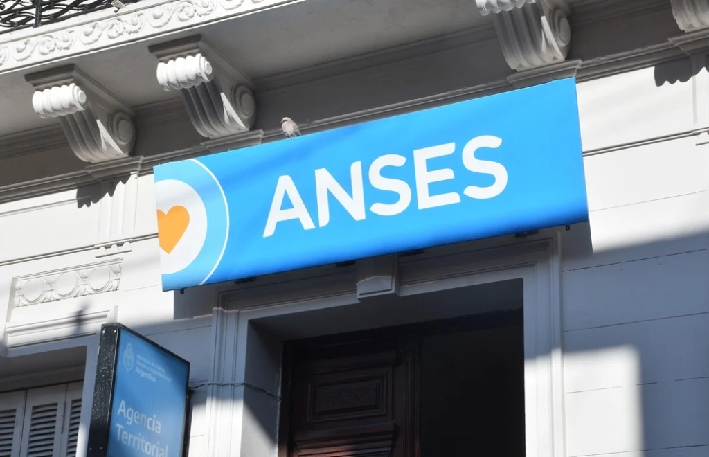 El seguro de desempleo de ANSES duplicó sus beneficiarios en el primer semestre de 2024