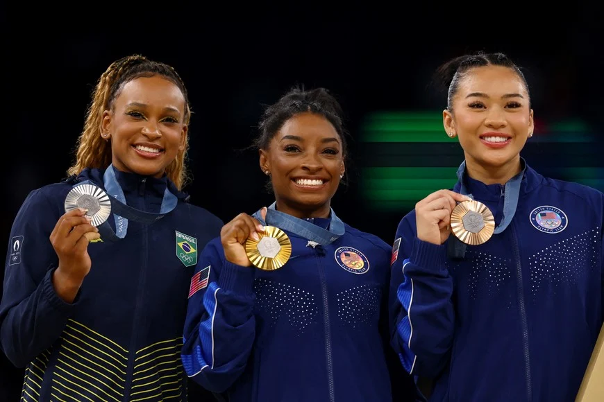 La historia detrás del icónico collar de la gimnasta Simone Biles